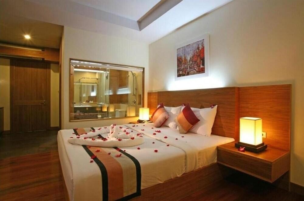Baan Saikao Plaza Hotel & Service Apartment Koh Chang Esterno foto